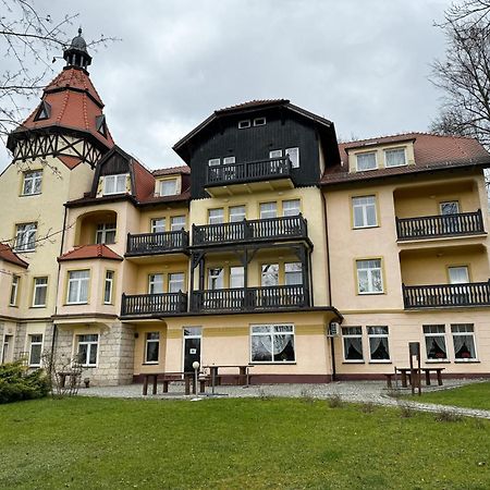 Villa Carmen Bad Kudowa Exterior foto