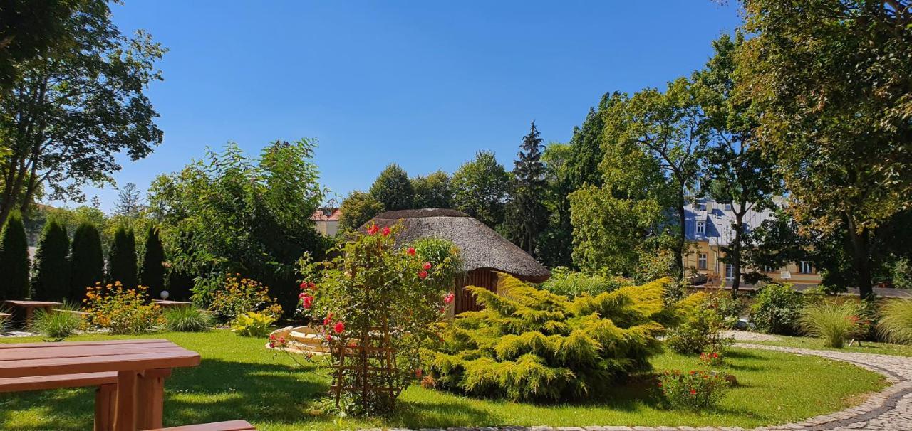 Villa Carmen Bad Kudowa Exterior foto