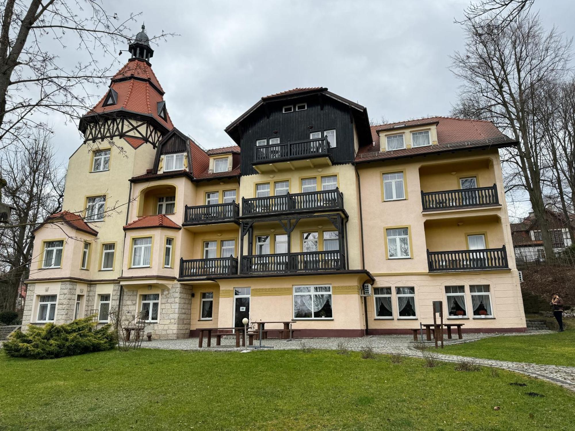 Villa Carmen Bad Kudowa Exterior foto